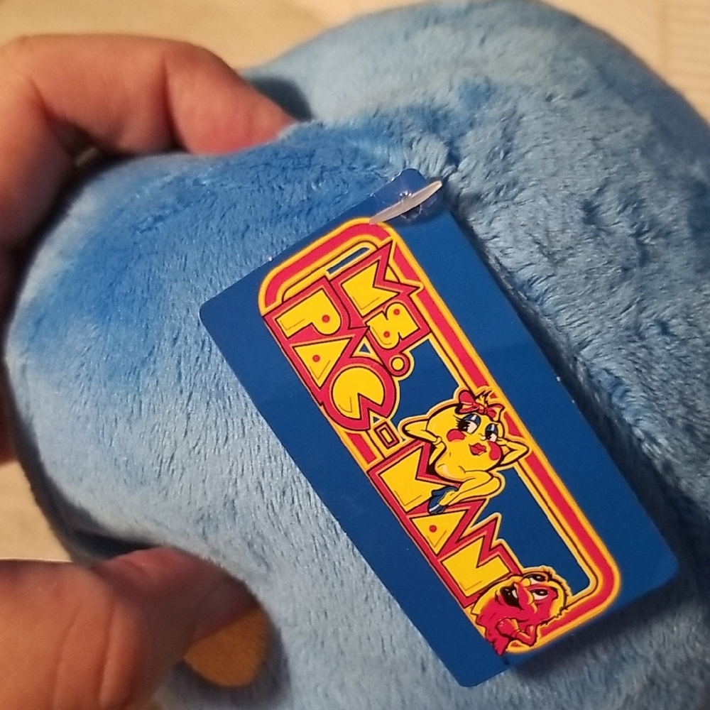 Nwts Ms Pac-Man Plush - Picture 2 of 4